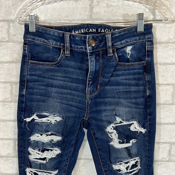American eagle distressed hi-rise jegging a size 4 short - Picture 3 of 11